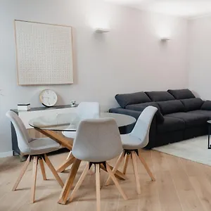 Exclusive In Piazza Italia In Apartment